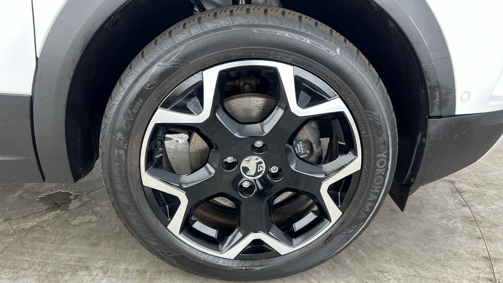 Vauxhall Mokka Design White #30