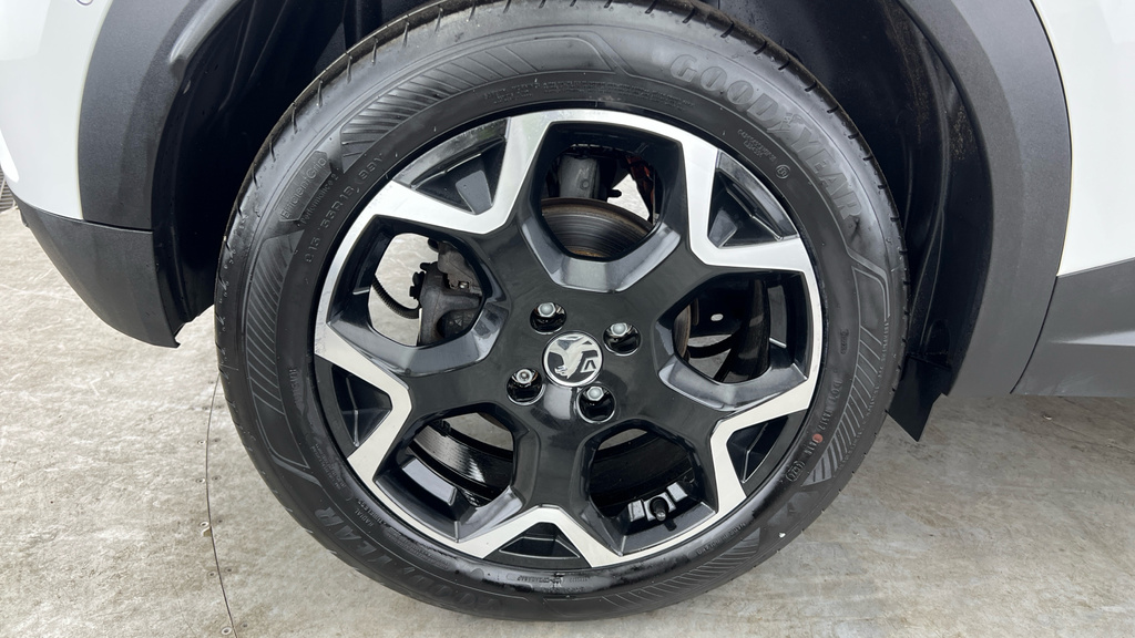 Vauxhall Mokka Design White #29