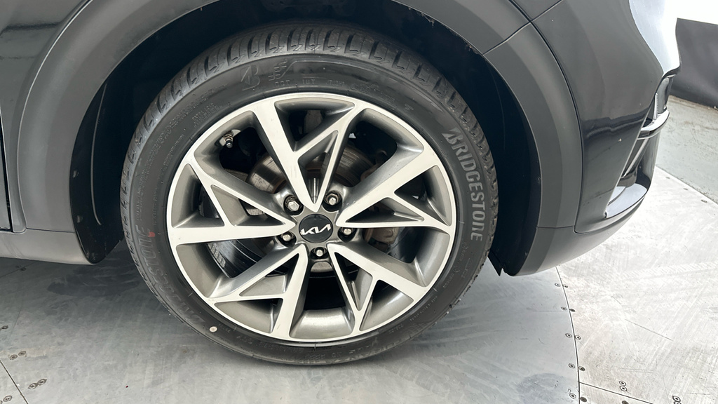 Kia Niro 4 Black #28