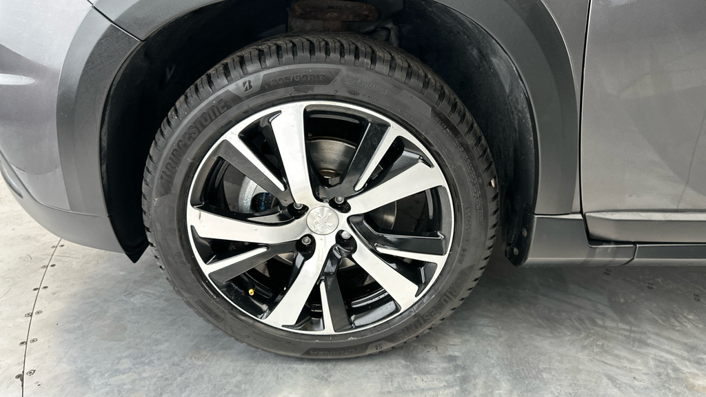 Peugeot 2008 Allure Premium White #24