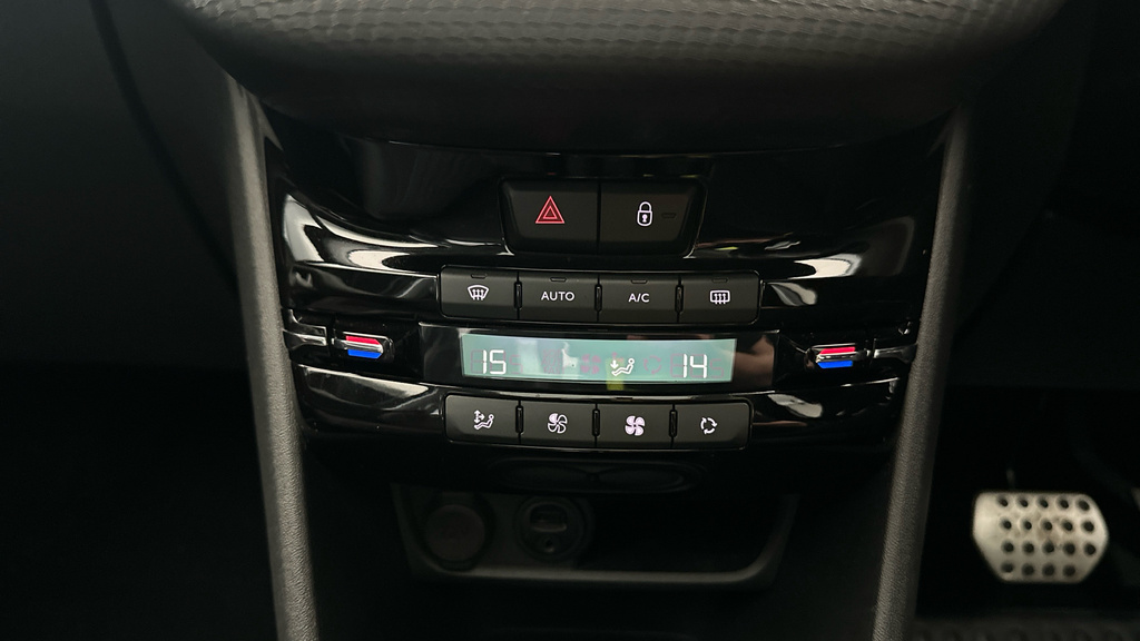 Peugeot 2008 Allure Premium White #17