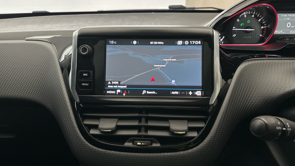 Peugeot 2008 Allure Premium White #16