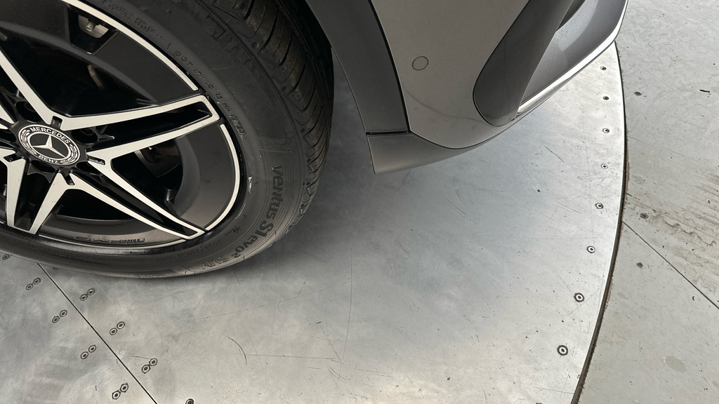 Mercedes-Benz EQA 250 Amg Line White #4