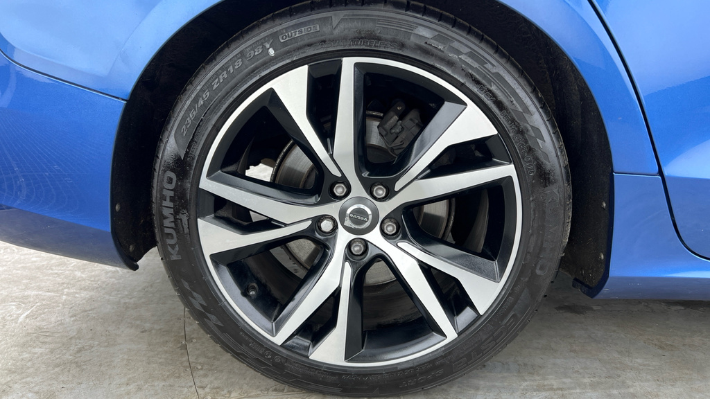 Volvo V60 V60 R-design D4 White #26