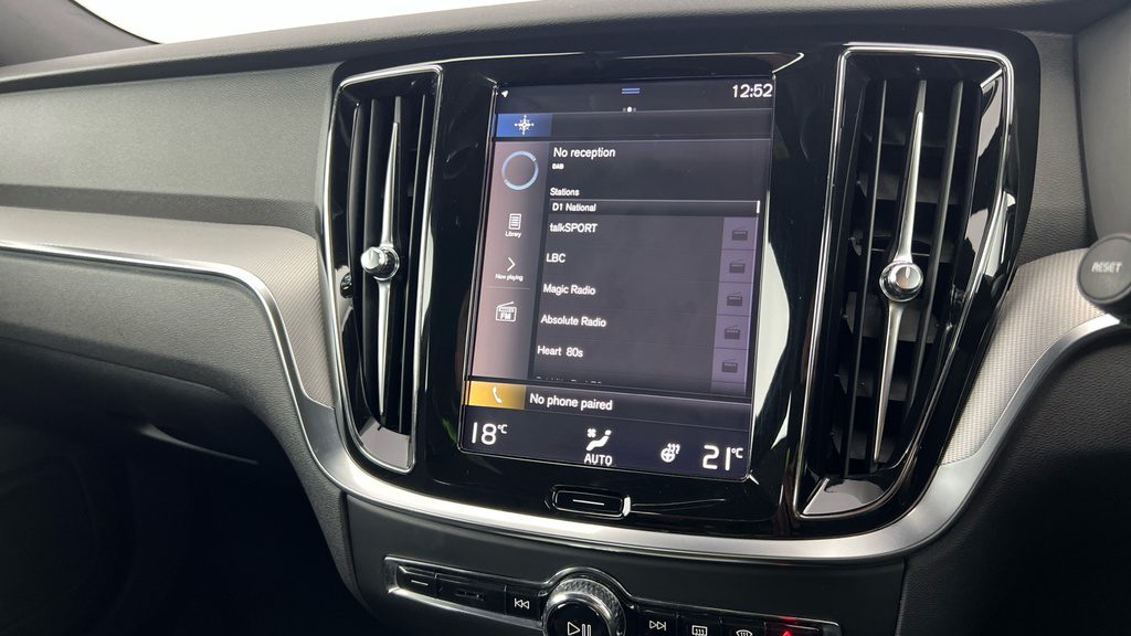 Volvo V60 V60 R-design D4 White #19
