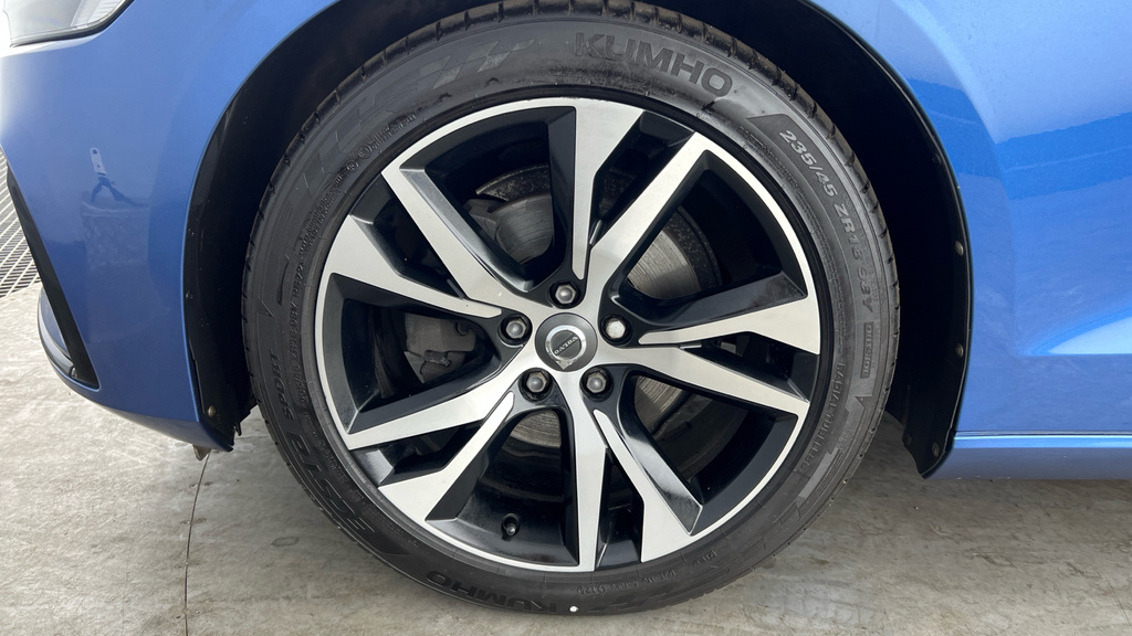 Volvo V60 V60 R-design D4 White #24