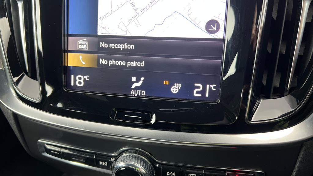 Volvo V60 V60 R-design D4 White #17