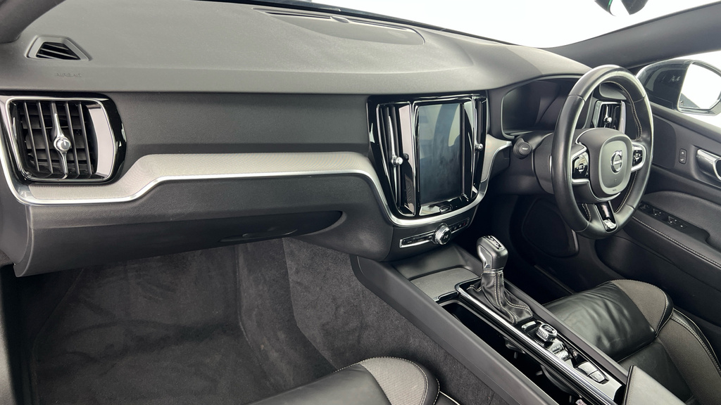 Volvo V60 V60 R-design D4 White #10