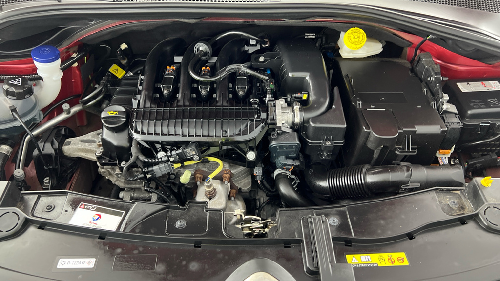 Citroen C3 1.2 Puretech 110 Plus Eat6 White #25