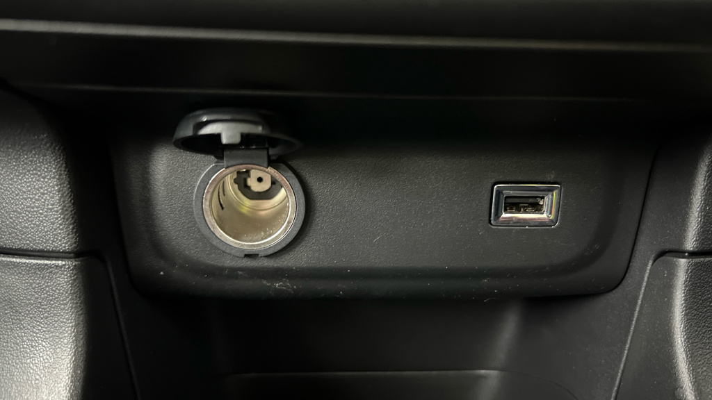 Citroen C3 1.2 Puretech 110 Plus Eat6 White #18