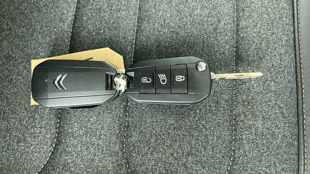 Citroen C3 1.2 Puretech 110 Plus Eat6 White #31