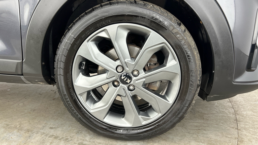 Kia Stonic Red #24