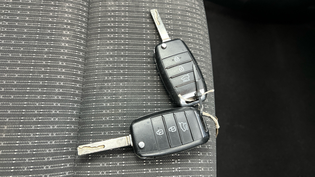Kia Stonic Red #26