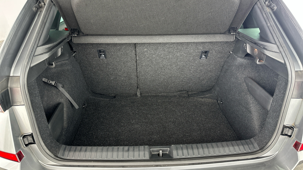 Skoda Kamiq Se Drive Silver #21