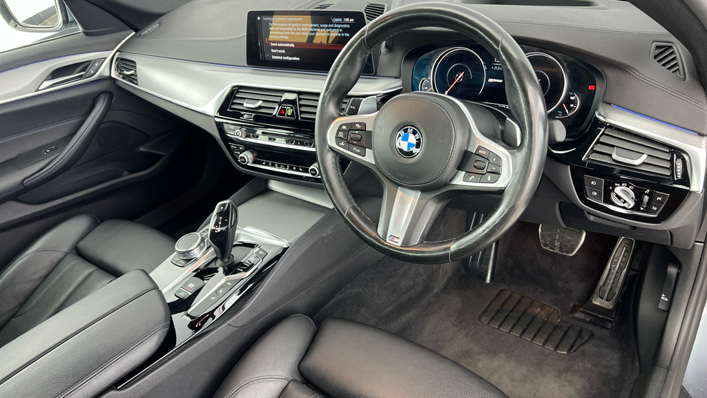 BMW 5 Series Saloon Blue #9