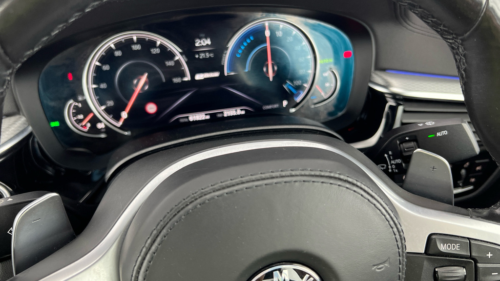 BMW 5 Series Saloon Blue #13