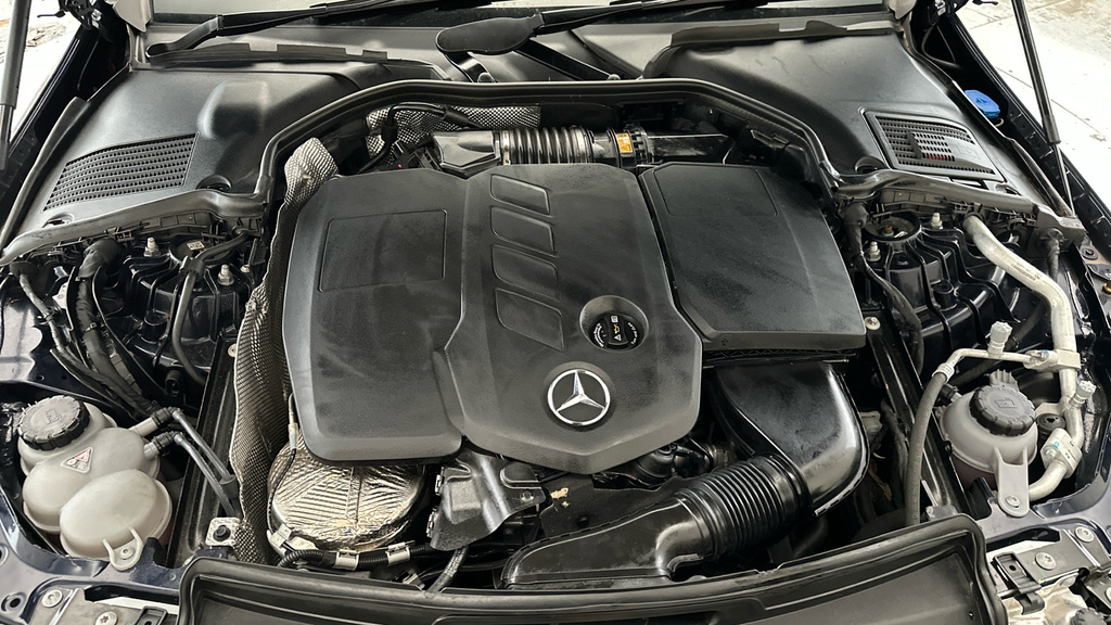 Mercedes-Benz C Class Amg Line White #23