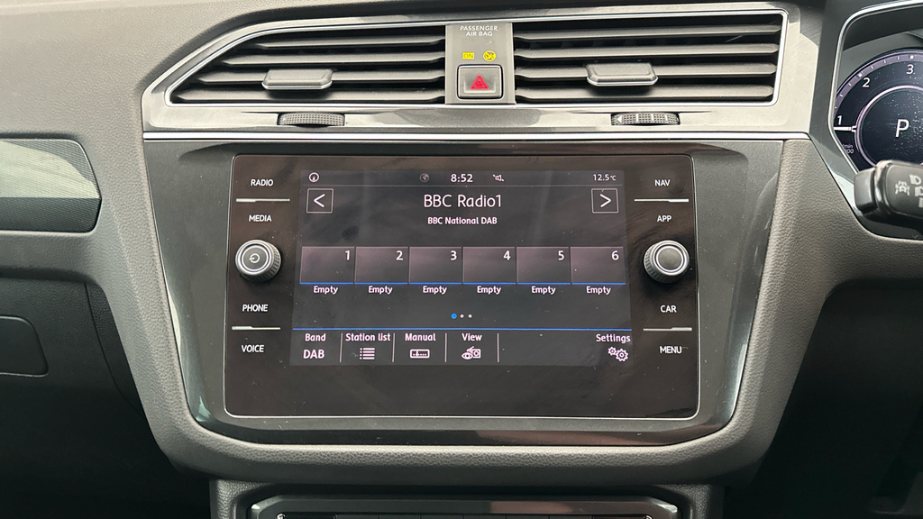 Volkswagen Tiguan Suv Grey #17