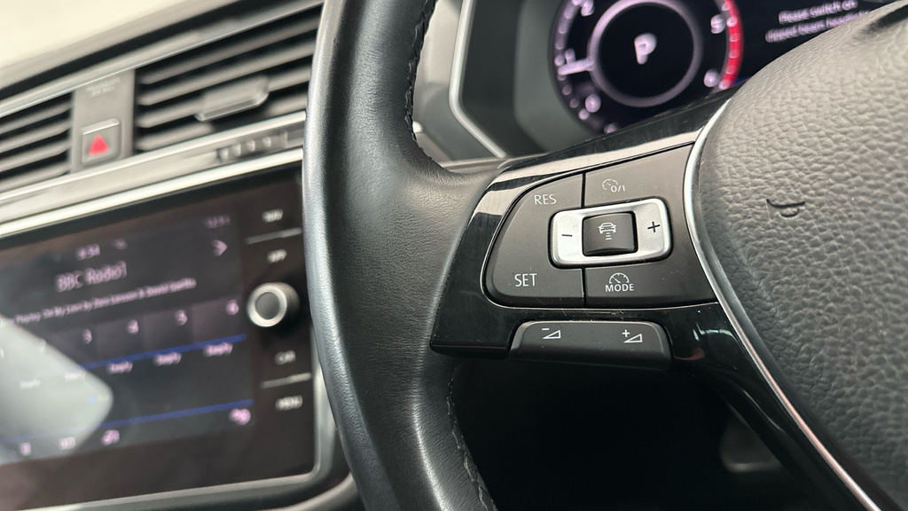 Volkswagen Tiguan Suv Grey #14