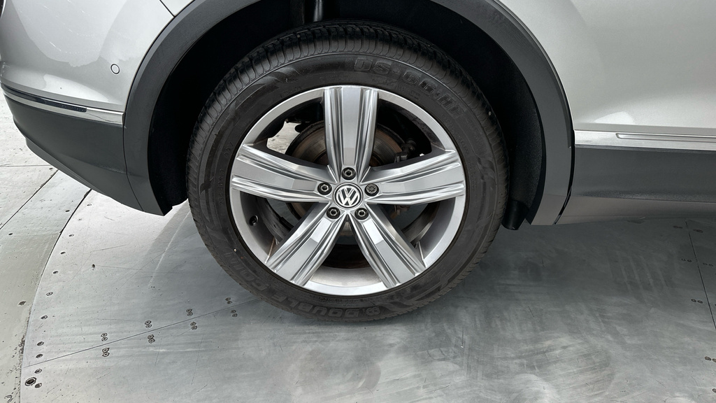 Volkswagen Tiguan Suv Grey #25