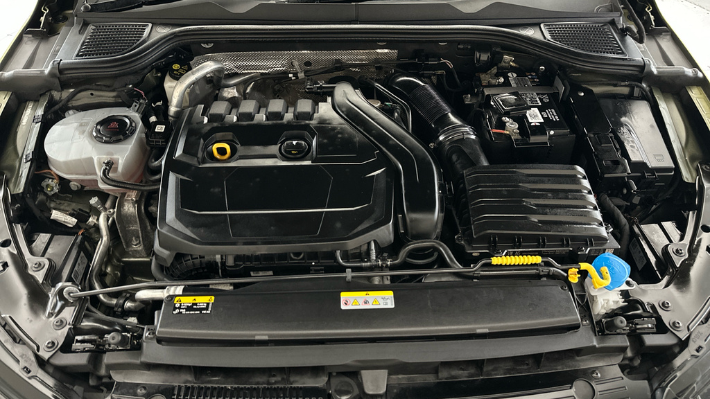 Volkswagen Golf Life Tsi Silver #23