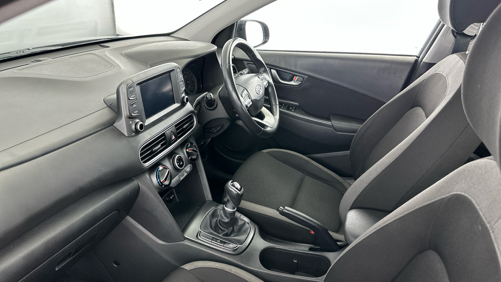 Hyundai Kona Hatchback Yellow #27
