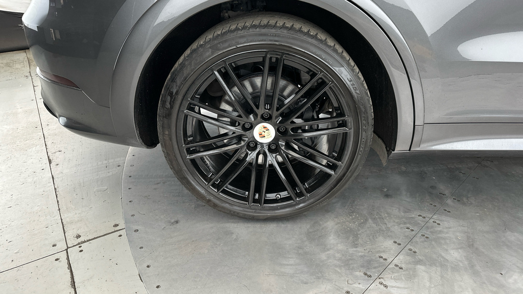 Porsche Cayenne E-hybrid Turbo S Tiptronic S Black #27