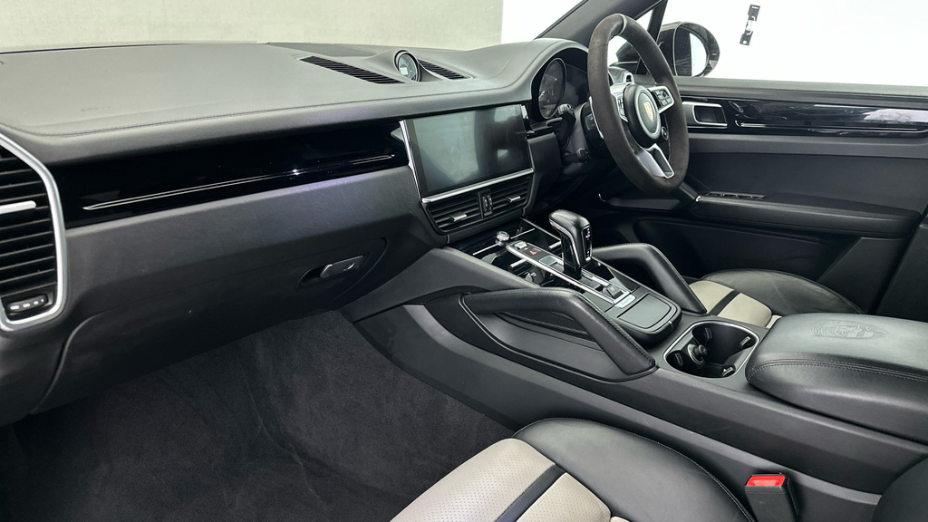 Porsche Cayenne E-hybrid Turbo S Tiptronic S Black #14