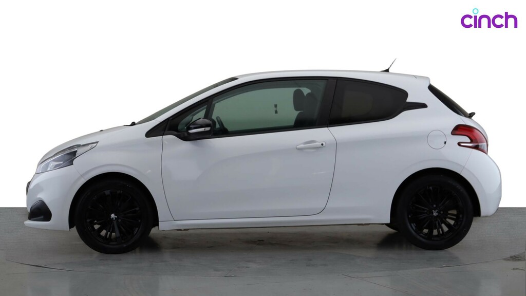 Peugeot 208 1.2 Puretech Active Black #6