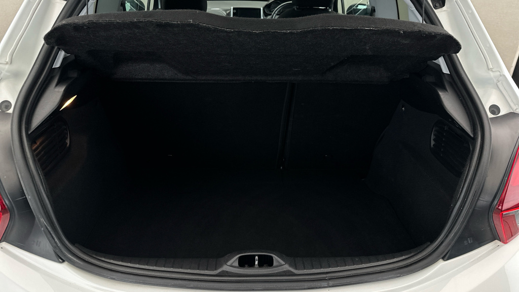 Peugeot 208 1.2 Puretech Active Black #18