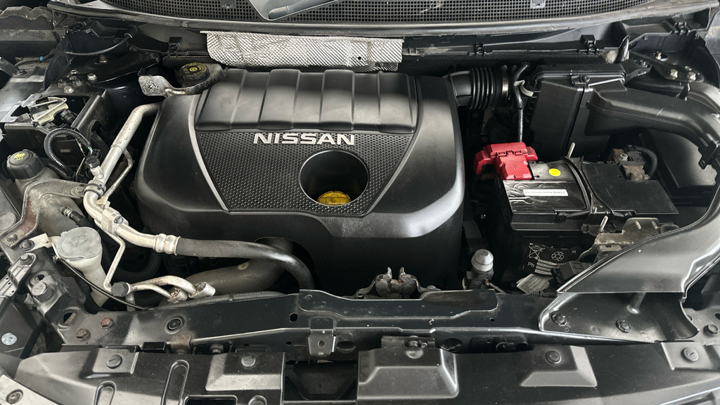 Nissan Qashqai Hatchback Black #23