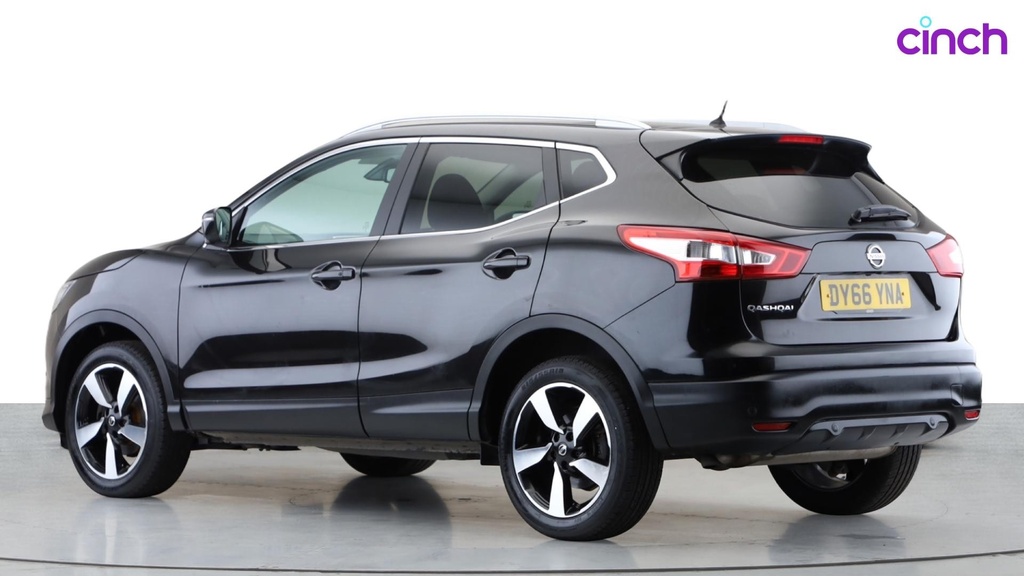 Nissan Qashqai Hatchback Black #5