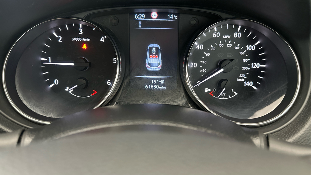Nissan Qashqai Hatchback Black #20