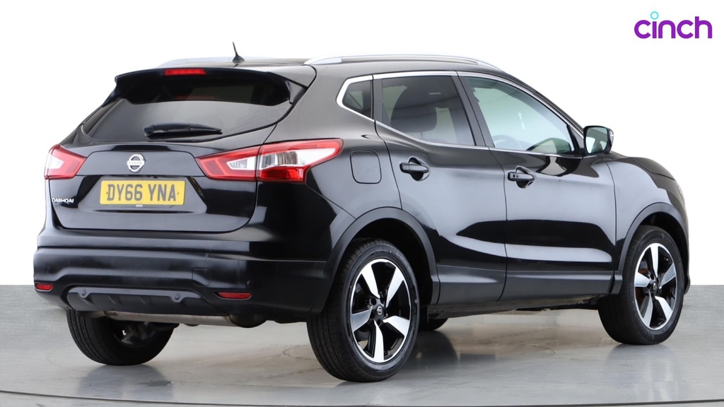 Nissan Qashqai Hatchback Black #3