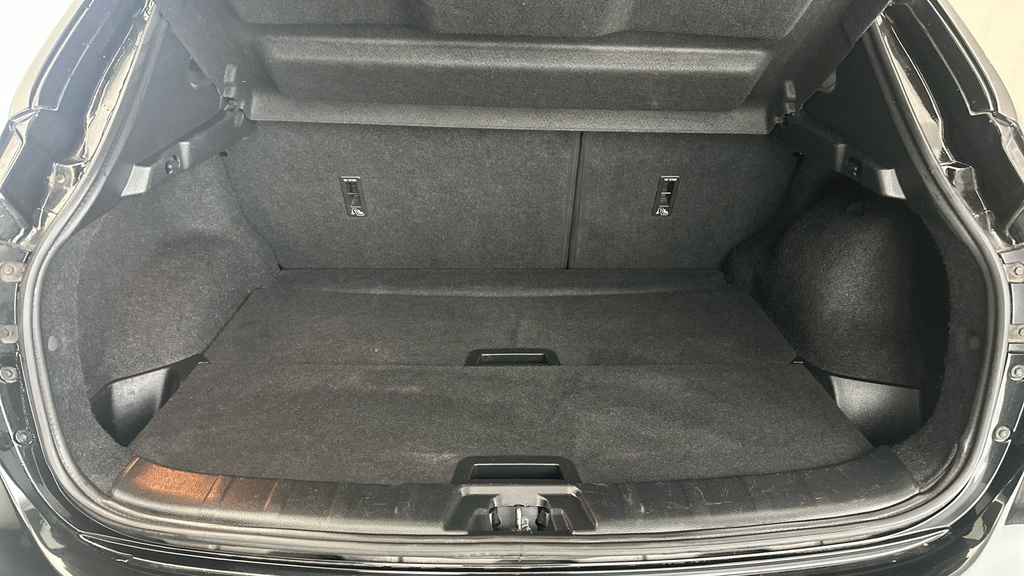 Nissan Qashqai Hatchback Black #22