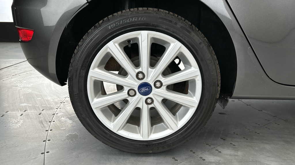 Ford Fiesta Zetec Blue #20