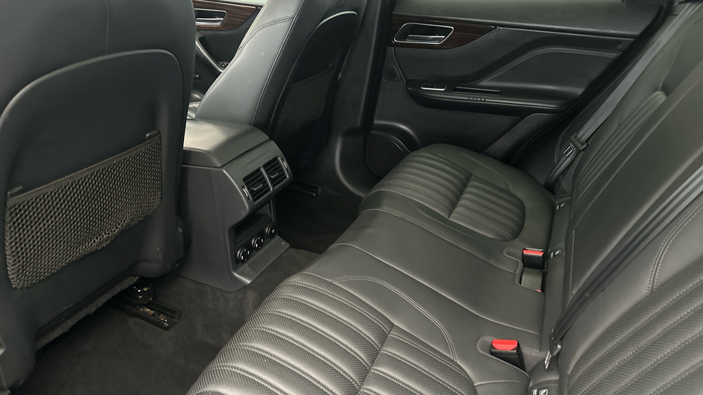 Jaguar F-Pace 2.0L R-sport Awd 238 Bhp Blue #22