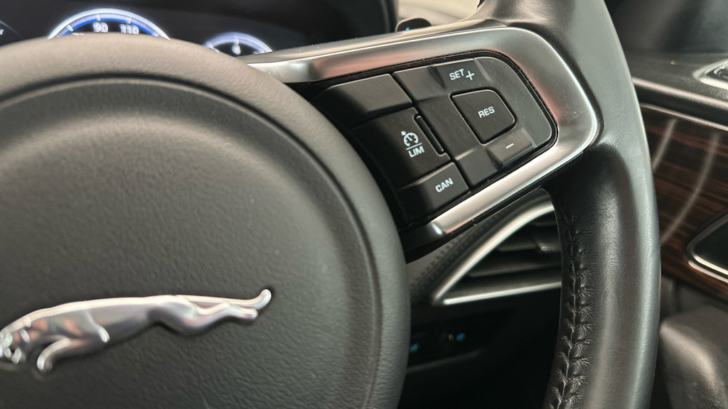 Jaguar F-Pace 2.0L R-sport Awd 238 Bhp Blue #17