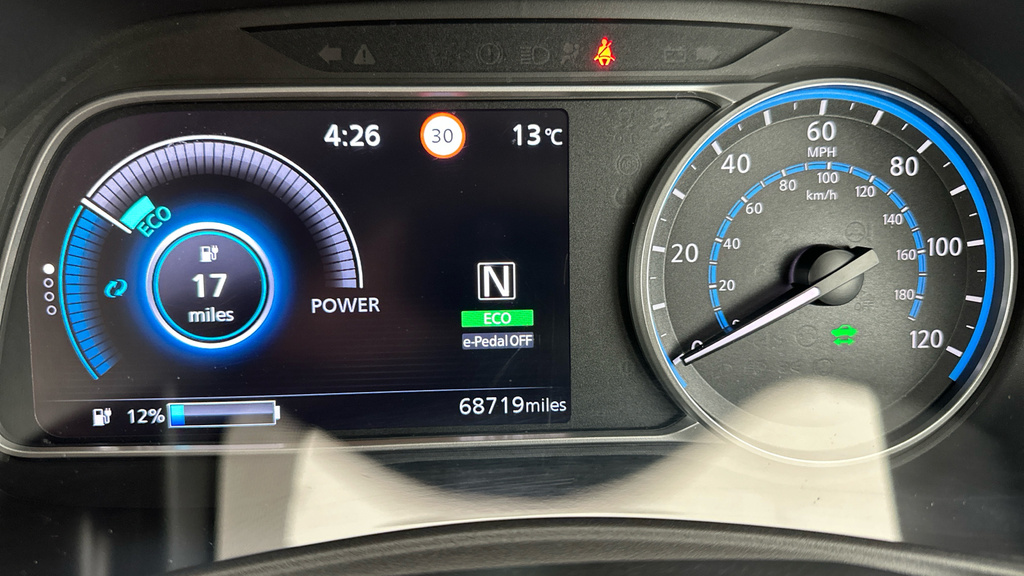Nissan Leaf 40Kwh Acenta Hatchback 150 Ps Grey #21