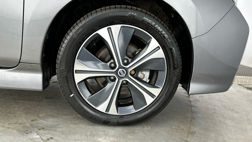Nissan Leaf 40Kwh Acenta Hatchback 150 Ps Grey #28