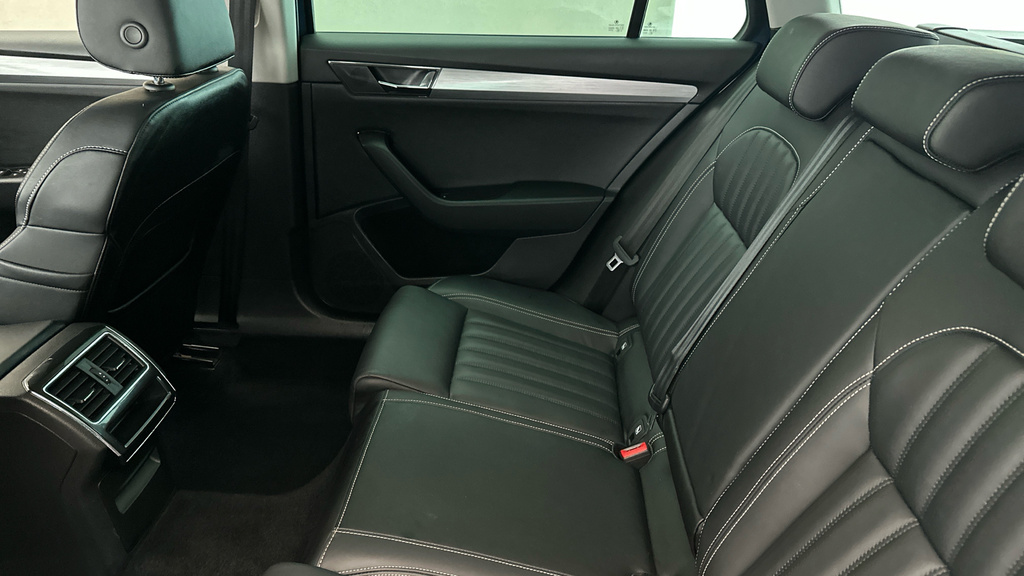 Skoda Superb 2.0 Tdi Cr Se Technology #21