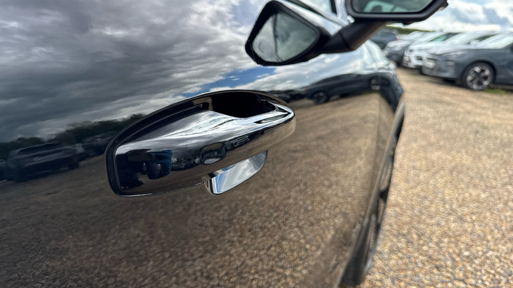 Volvo XC40 B3 P Plus Dark Rear Camera, Heated Seats, Apple #22