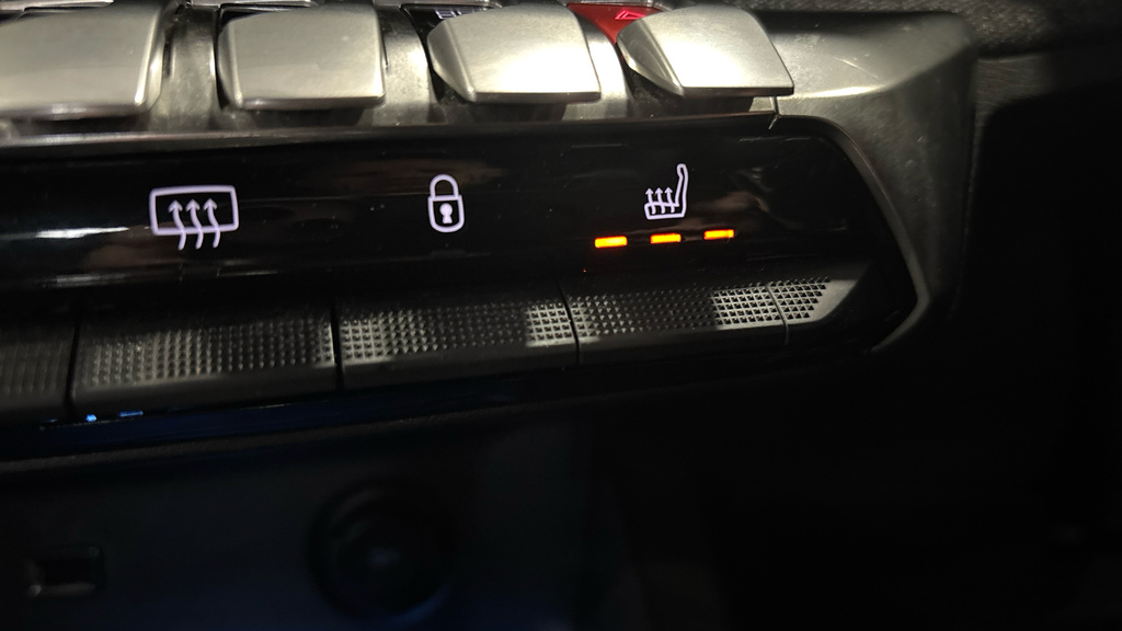 Peugeot 3008 Puretech Ss Active Grey #33