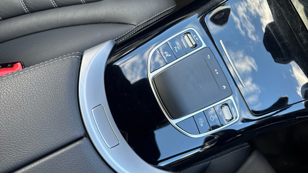 Mercedes-Benz EQC Suv White #39