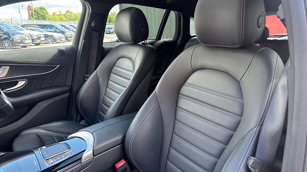 Mercedes-Benz EQC Suv White #25