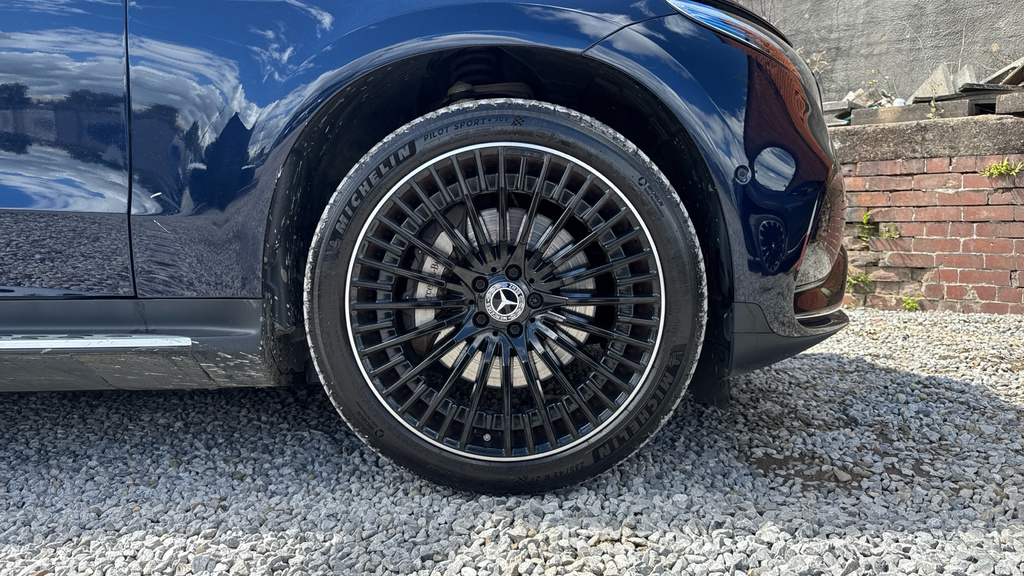 Mercedes-Benz EQC Suv White #24