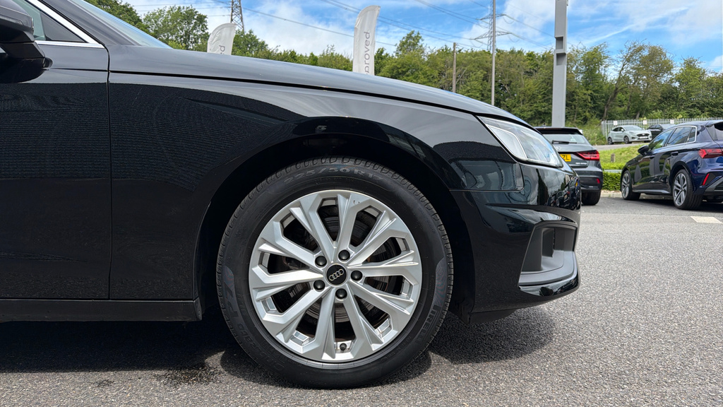 Audi A4 Avant 35 Tfsi S Line S Tronic Tech Pack Black #20