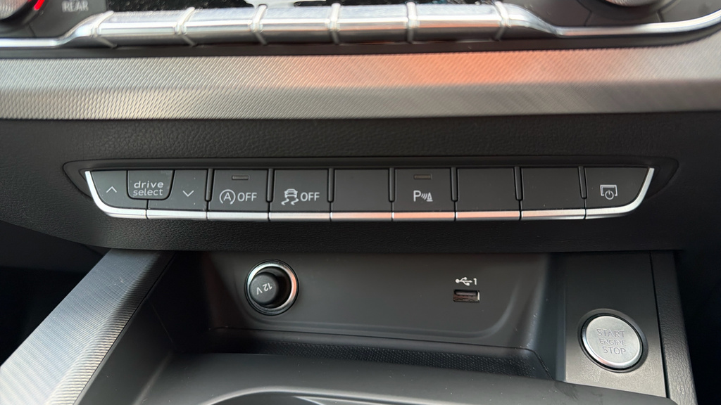 Audi A4 Avant 35 Tfsi S Line S Tronic Tech Pack Black #47