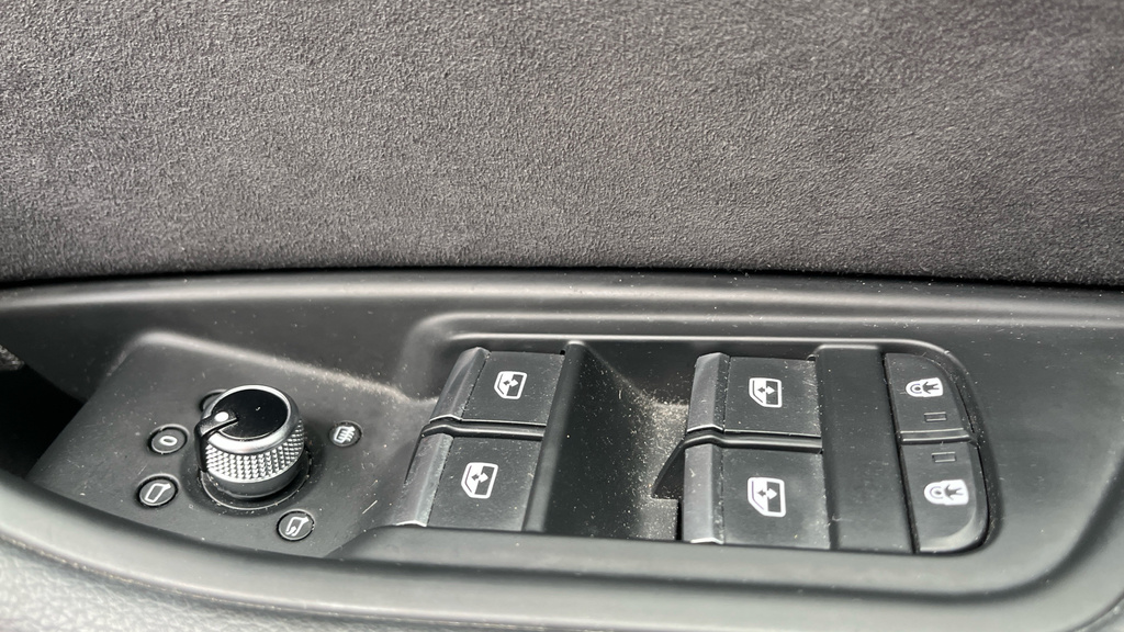 Audi A4 Avant Tfsi 40 Black Edition Grey #31