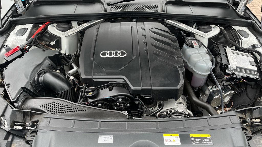 Audi A4 Avant Tfsi 40 Black Edition Grey #16